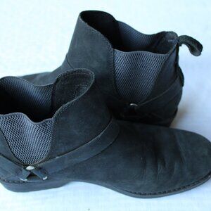 teva black leather pull-on booties size 7